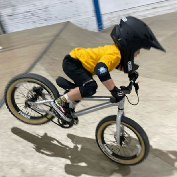 G-FORM - MTB/BMX knee and elbow pads for small children - Lil'G