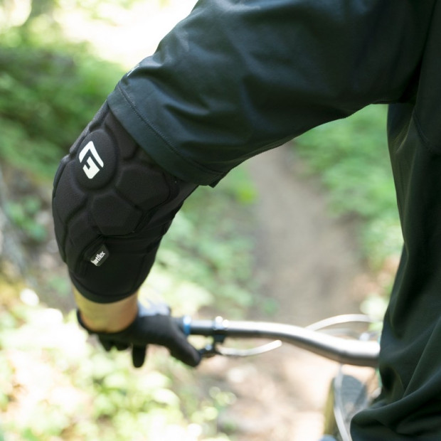 G Form Pro Rugged MTB BMX Elbow Pads Black